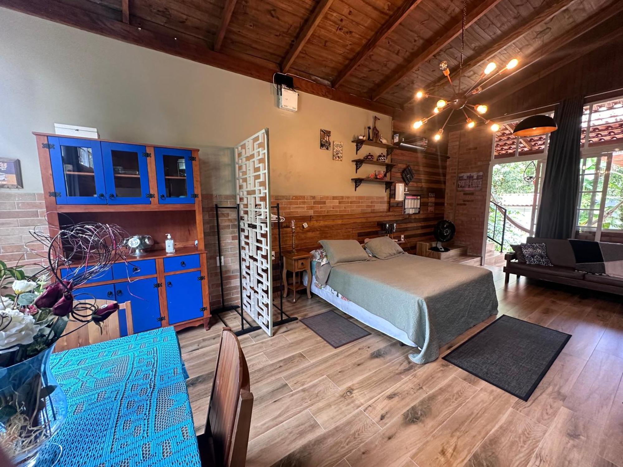 Arthi - Lindo Loft Recanto Dos Passarinhos Com Hidromassagem! Casa de férias *
