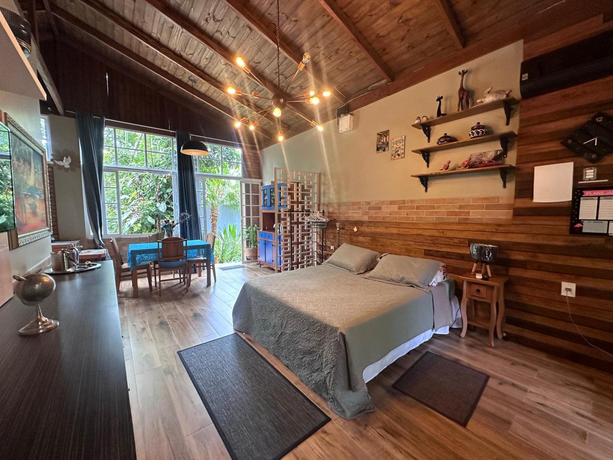 Casa de férias Arthi - Lindo Loft Recanto Dos Passarinhos Com Hidromassagem! *